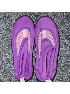 Kids Purple Swim Shoes Size 11